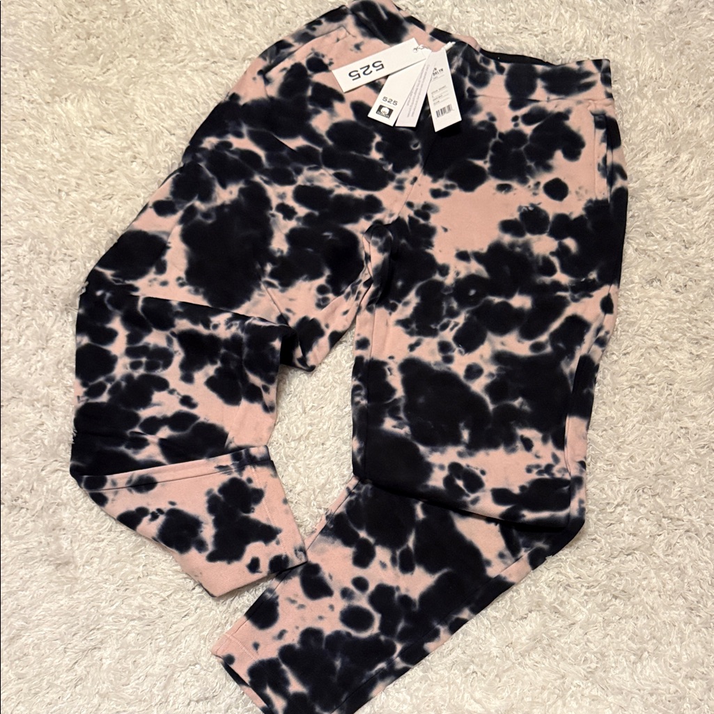 525 Sweats Nwt